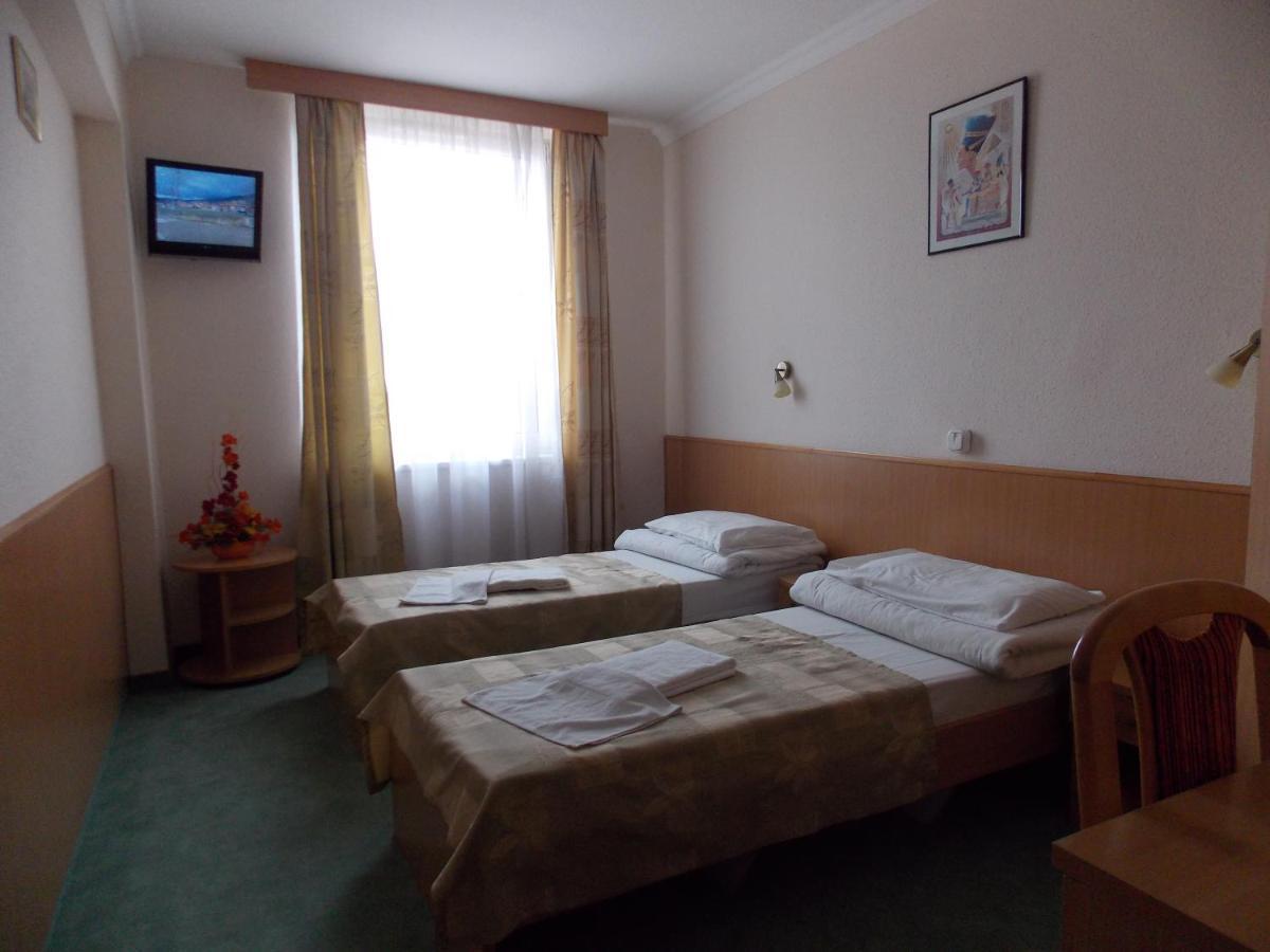 Hotel Zuglo Budapest Ruang foto