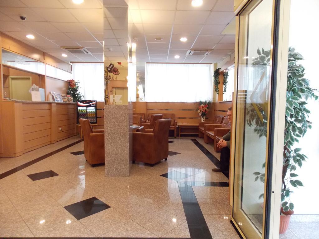 Hotel Zuglo Budapest Bagian luar foto