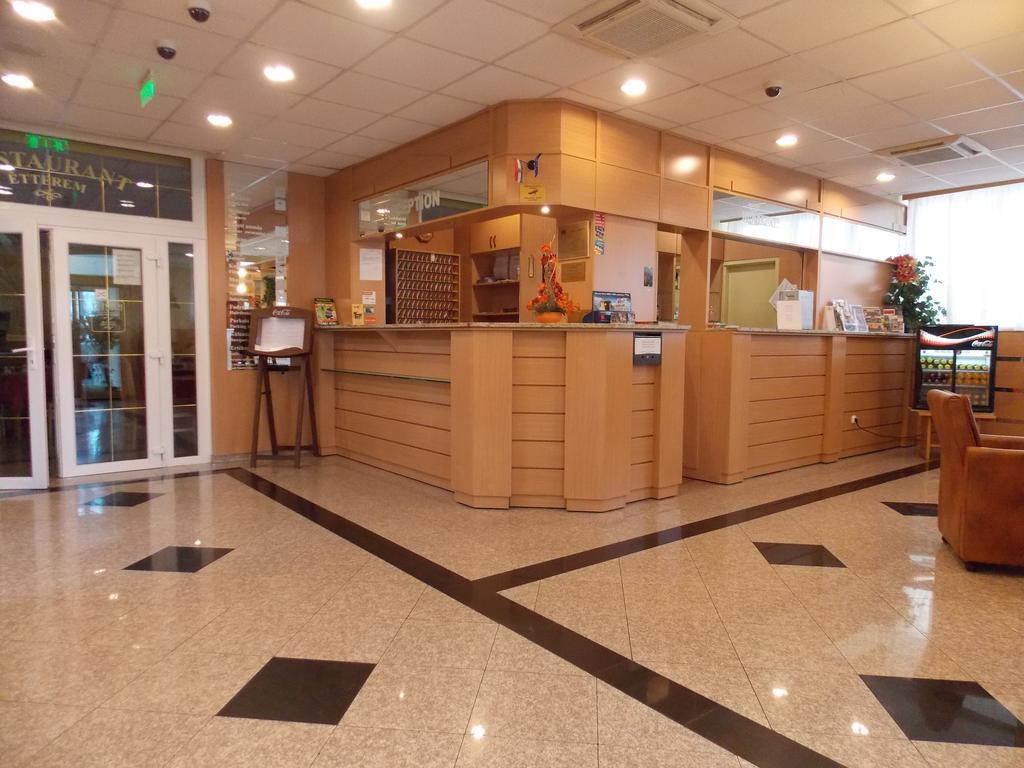 Hotel Zuglo Budapest Bagian luar foto