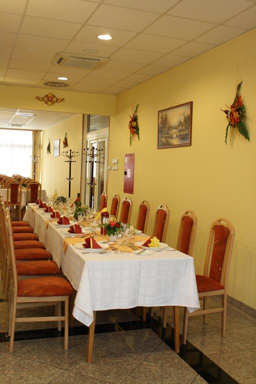 Hotel Zuglo Budapest Bagian luar foto