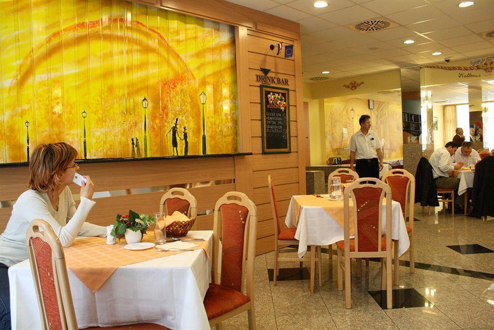 Hotel Zuglo Budapest Bagian luar foto